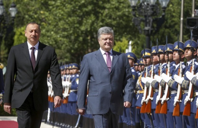 Украина не признает Нагорный Карабах - Порошенко - ФОТО